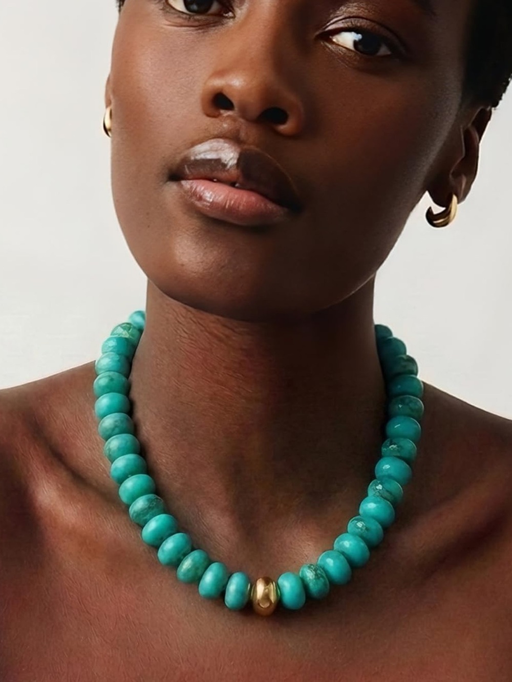 Dopamine Turquoise Color Beaded Necklace with Gold Accent